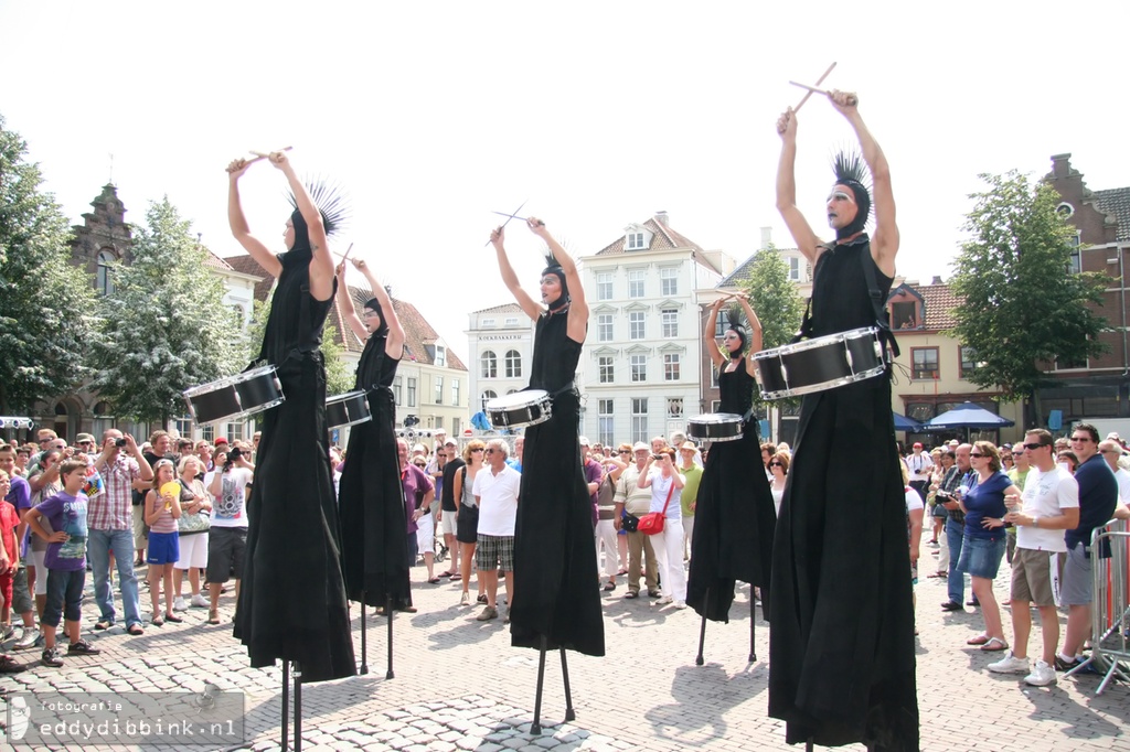 Deventer Op Stelten - 2010-07-10 - DoS Close-Act 011 - by Eddy Dibbink